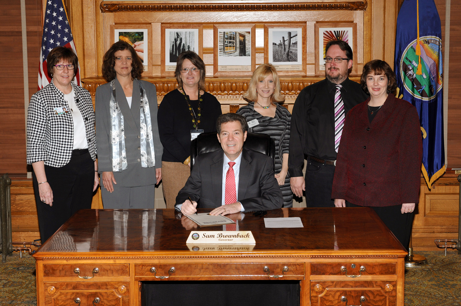 Kansas Gov. Sam Brownback proclaimed January as Support Group Awareness Month in a signing ceremony on Thursday, Jan. 10, in Topeka.