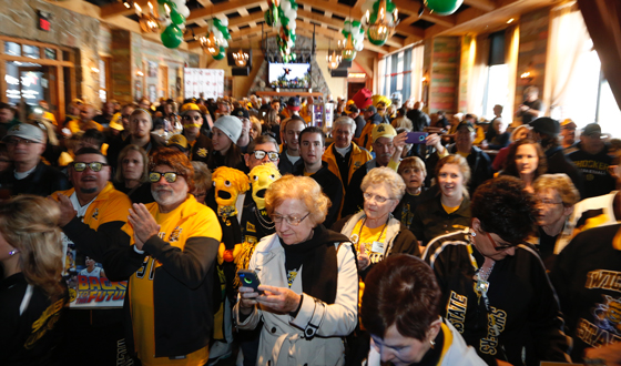 Shocker fans pack a pregame pep rally at a St. Louis watering hole.