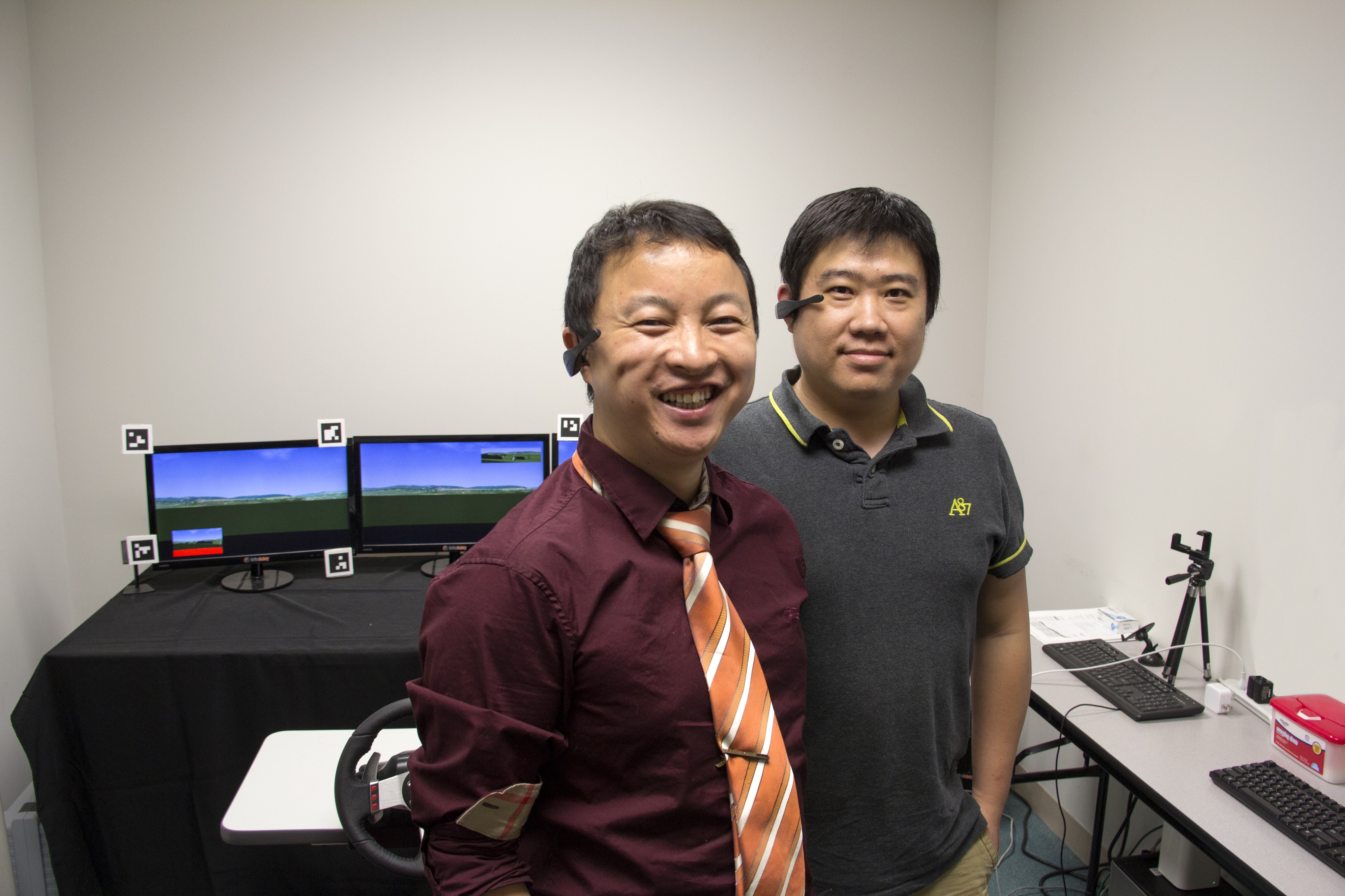 Jibo He, left, and graduate student Long Wang