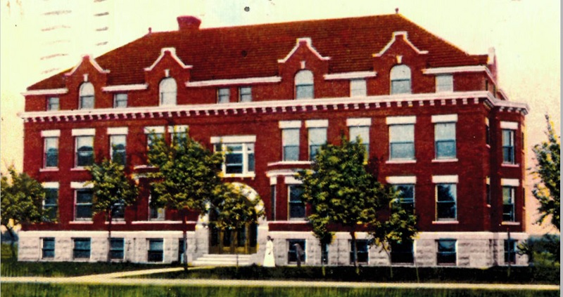 Fiske Hall in 1906