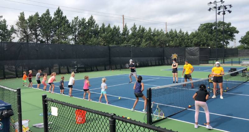 Junior tennis clinics