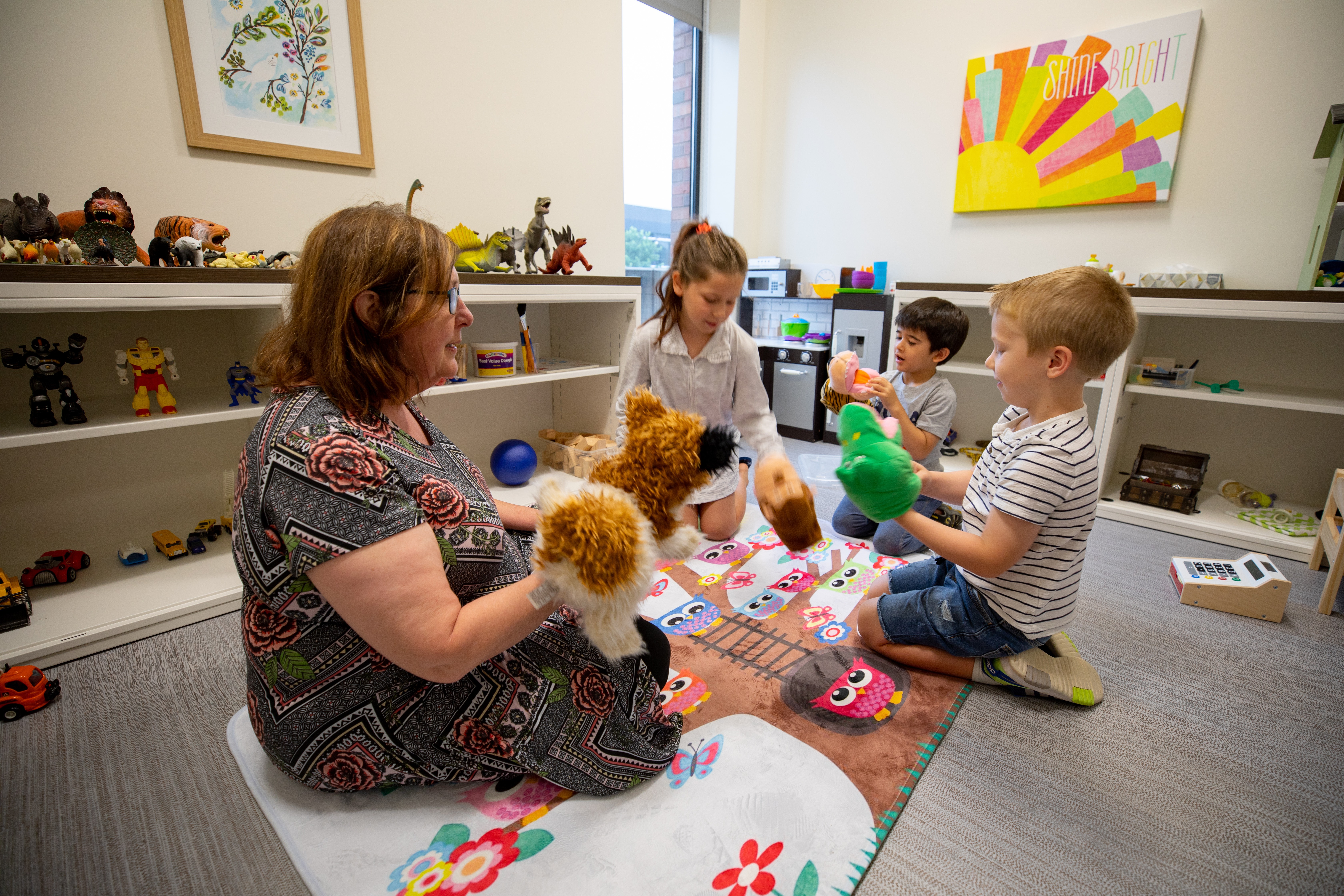 Play therapy with stuffed animals