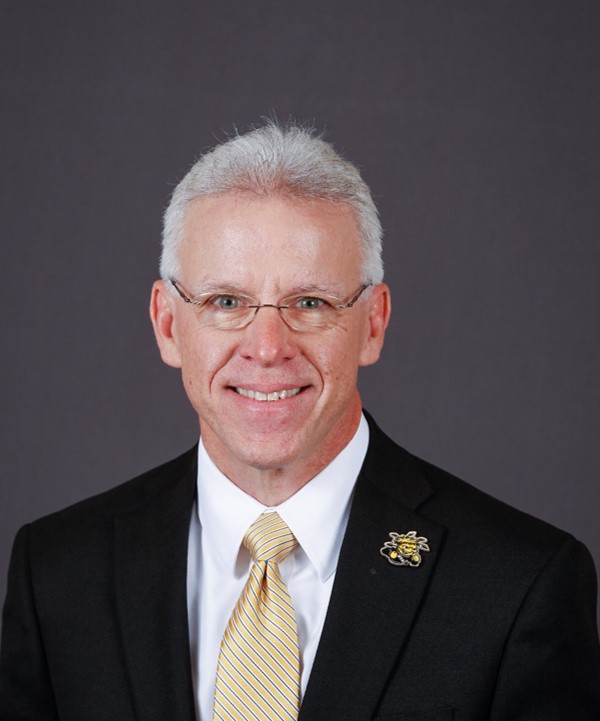 Photo of Steven R. Skinner.