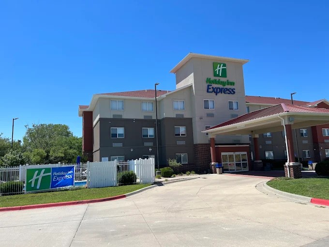 Holiday Inn Express Park City KS Pic of Holiday Inn Express Park City KS