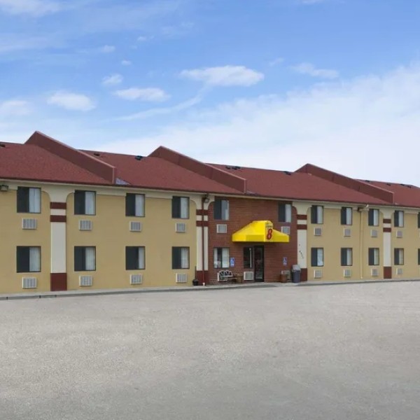 Super 8 Park City KS Pic of Super 8 hotel in Park City Kansas