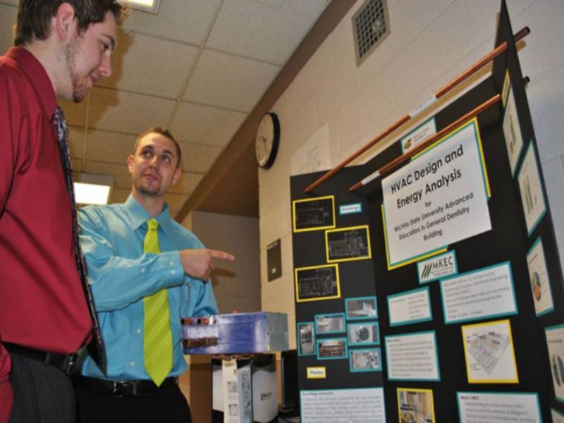 WSU student presenting his project. 