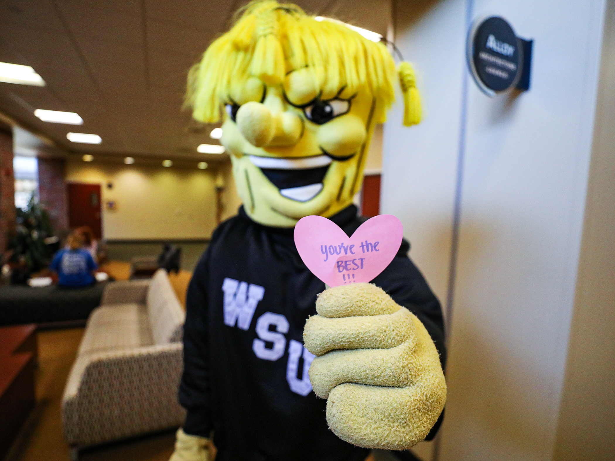 WuShock holding up a "You're the best" heart.