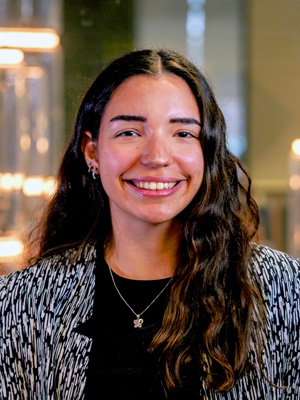 Aracely Martinez, Marketing & International Business majors