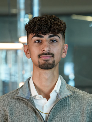 Drew Marwaha, Management major