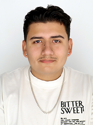 Efren Xochitla, Photography & Videography Intern