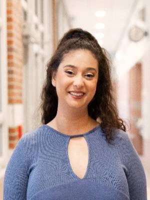 Ellen Sudarshan, Specialist/First-Year Advisor