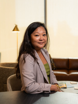 Jenni Drinnen, W. Frank Barton School of Business