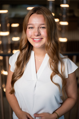 Maley Hansen, Economics and Data-Driven Marketing & Intelligence Majors