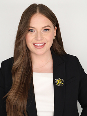 Headshot Nicole Hernandez