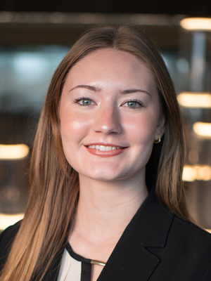 Teja Samuelson, Management