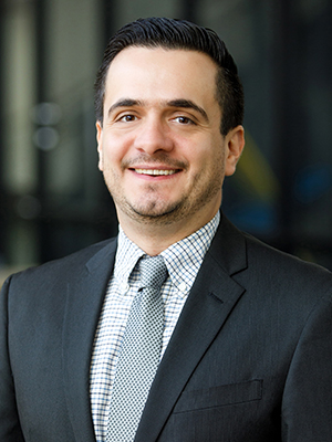 Headshot of Dr.Soares