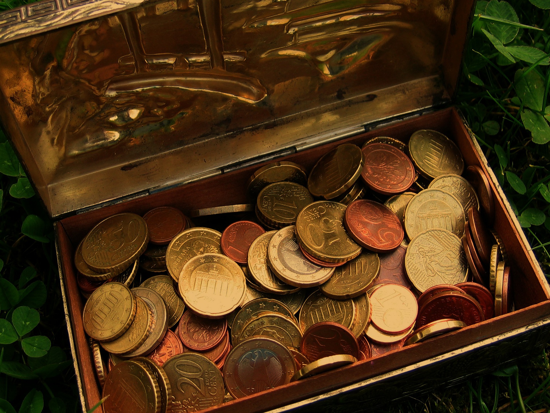 Box of gold coins. 